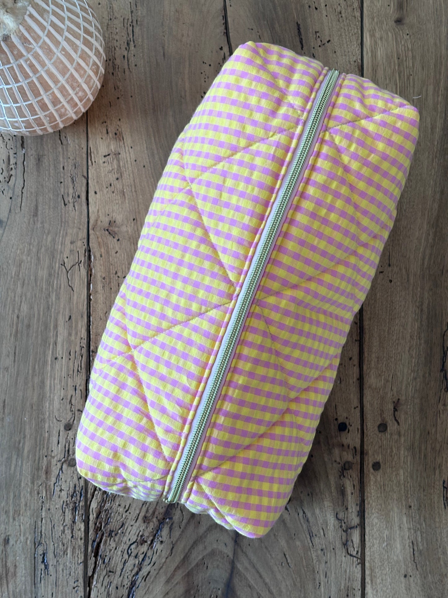 Trousse Zoé - trousse vichy jaune et rose matelassée pour Dyson Airwrap et Shark flexstyle
