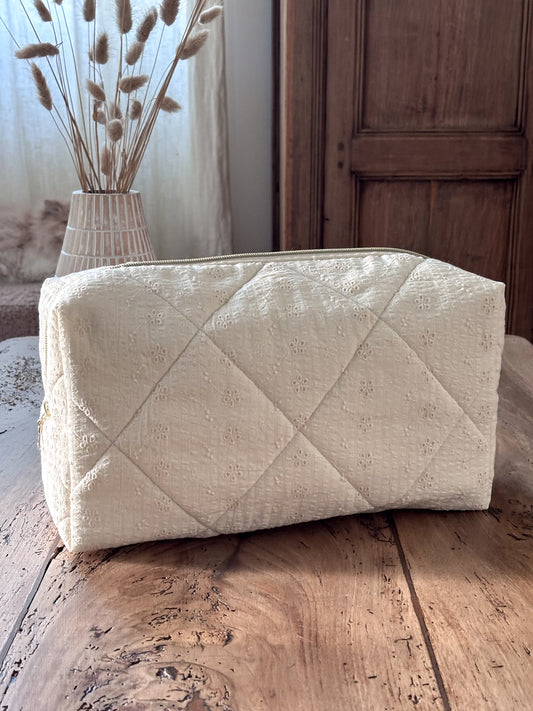 Quilted Pouch for Dyson Airwrap and Shark FlexStyle – Light Pink Gingham
