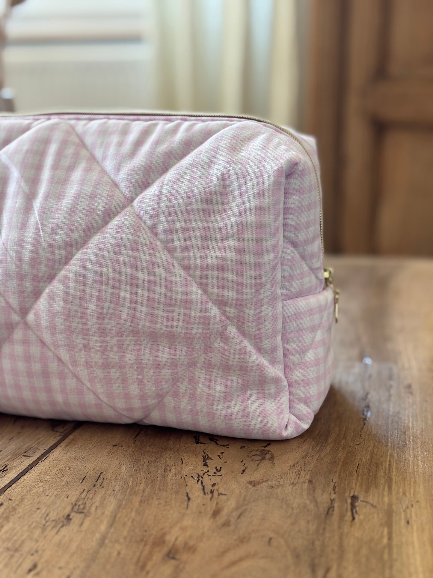 Trousse Louise - trousse vichy rose clair matelassée pour Dyson Airwrap et Shark FlexStyle
