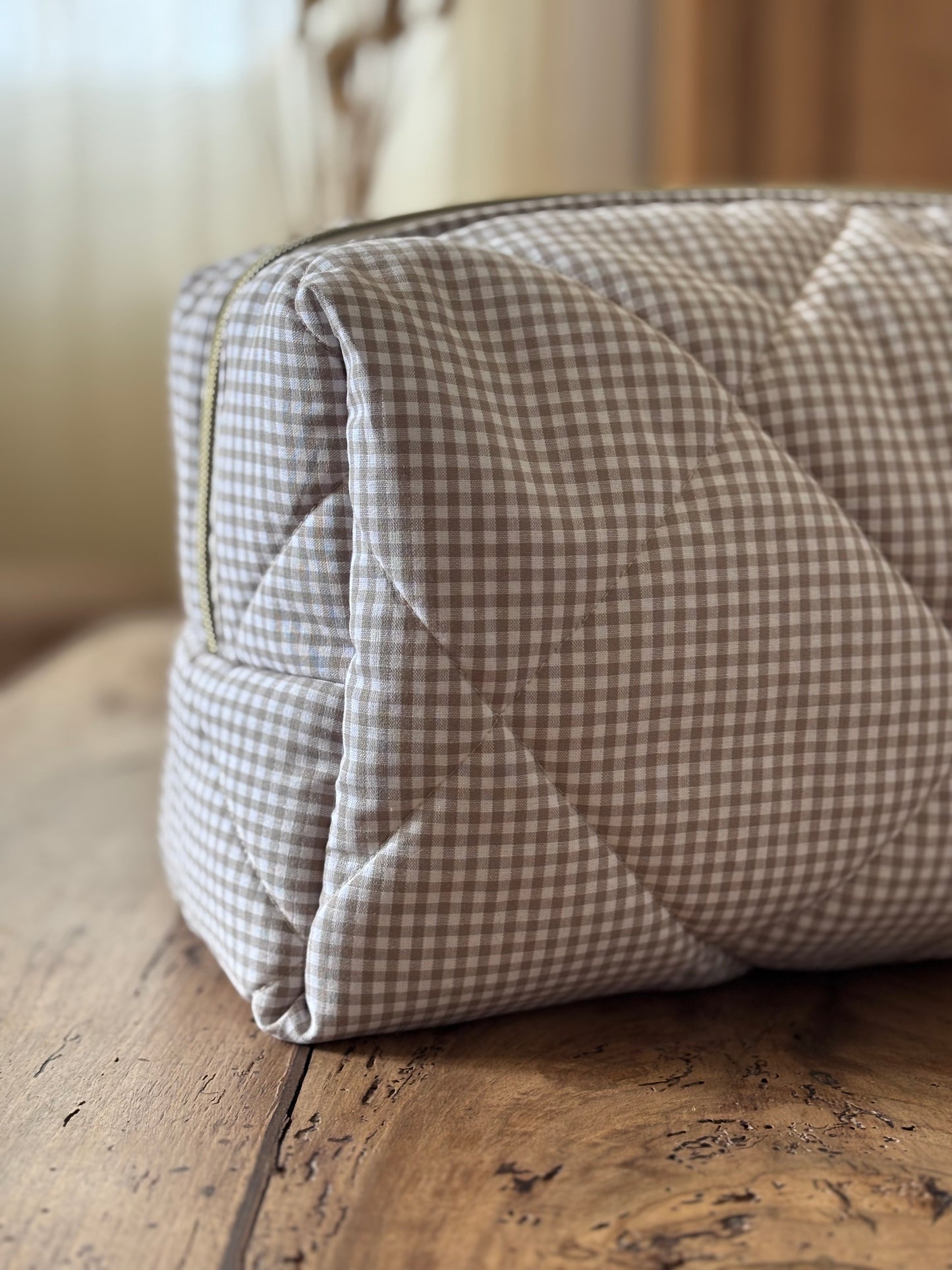 Trousse Camille - trousse vichy sable matelassée pour Dyson Airwrap et Shark Flexstyle