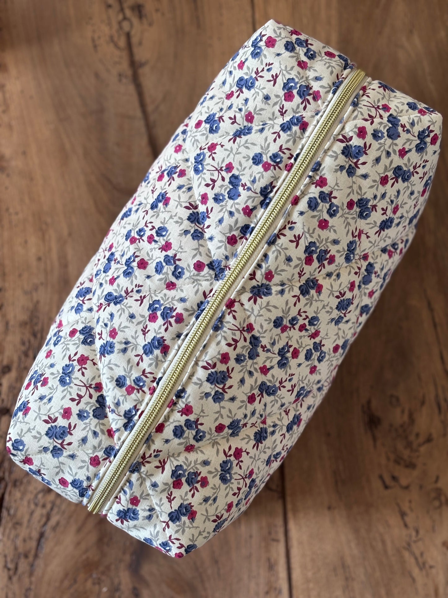 Trousse Juliette - trousse fleurie matelassée pour Dyson Airwrap et Shark Flexstyle