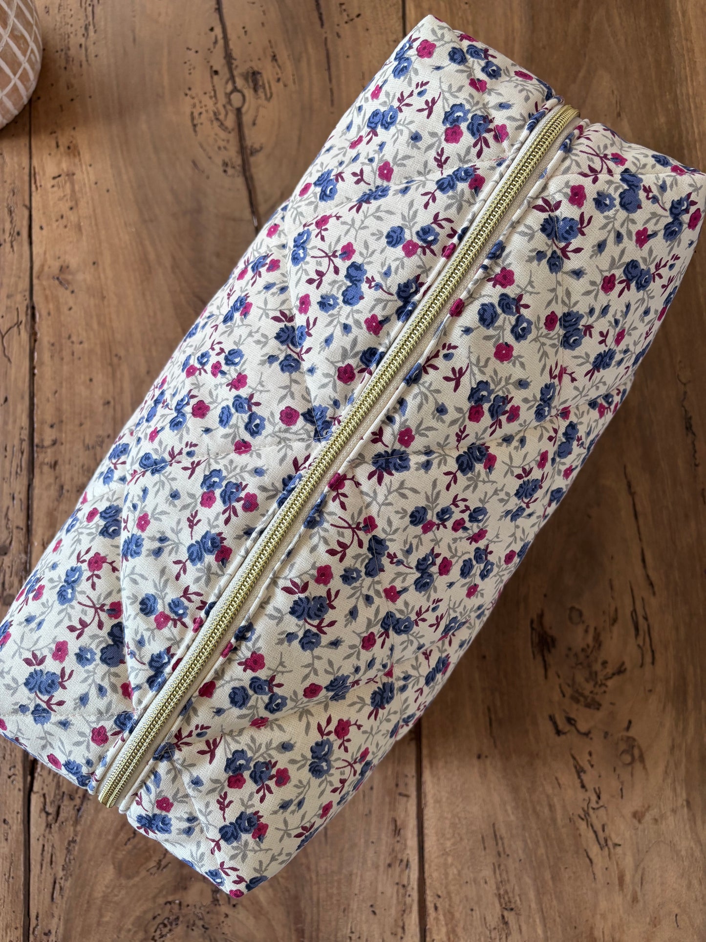 Trousse Juliette - trousse fleurie matelassée pour Dyson Airwrap et Shark Flexstyle