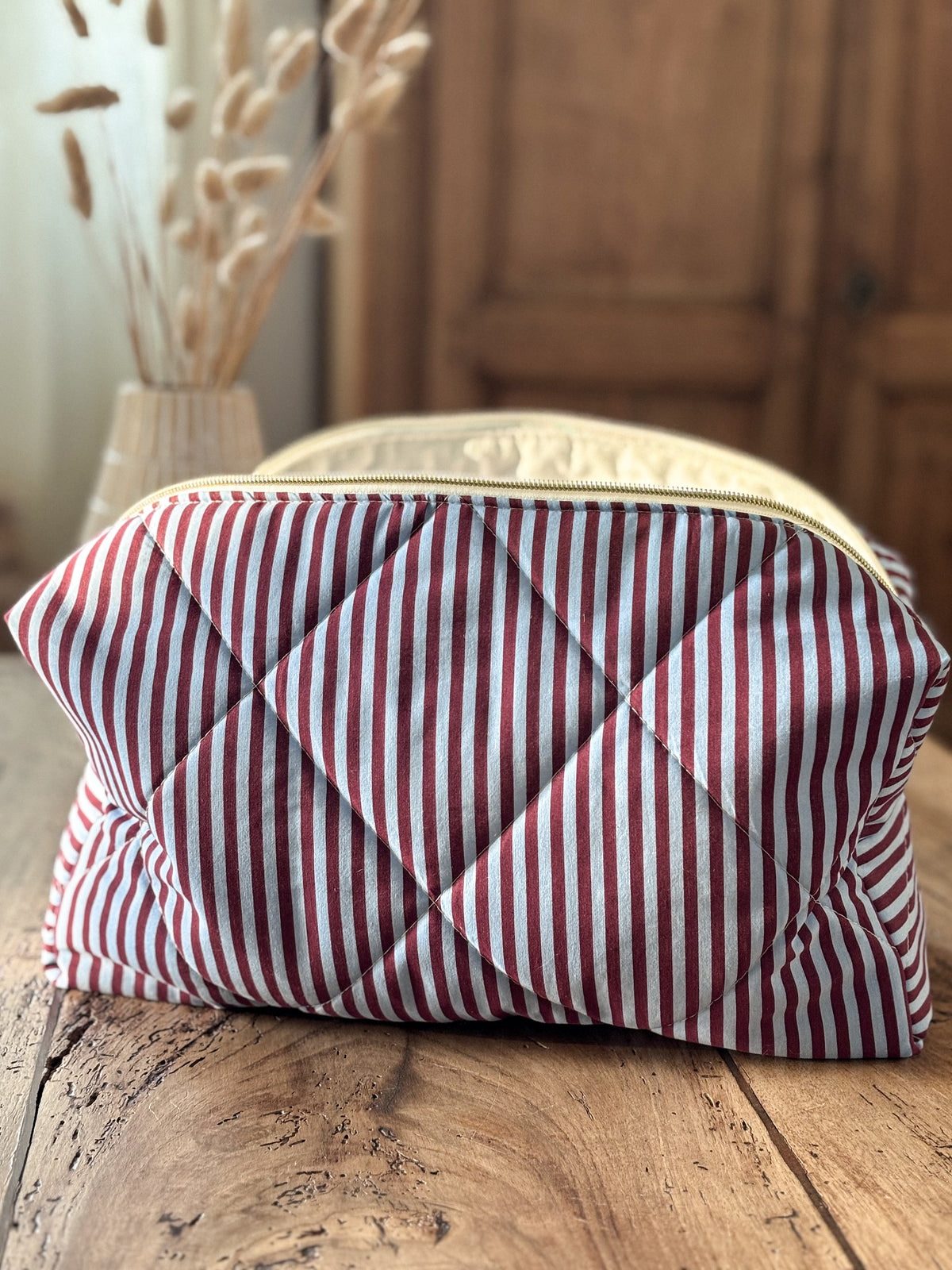 Quilted Pouch for Dyson Airwrap and Shark FlexStyle – Light Pink Gingham