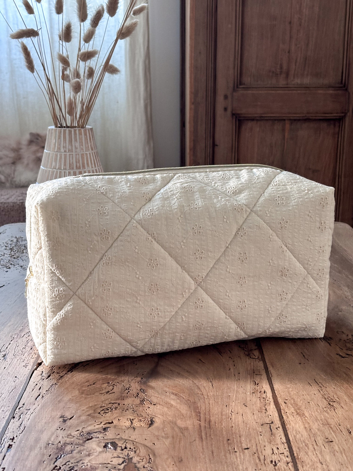 Quilted Pouch for Dyson Airwrap and Shark FlexStyle – Light Pink Gingham
