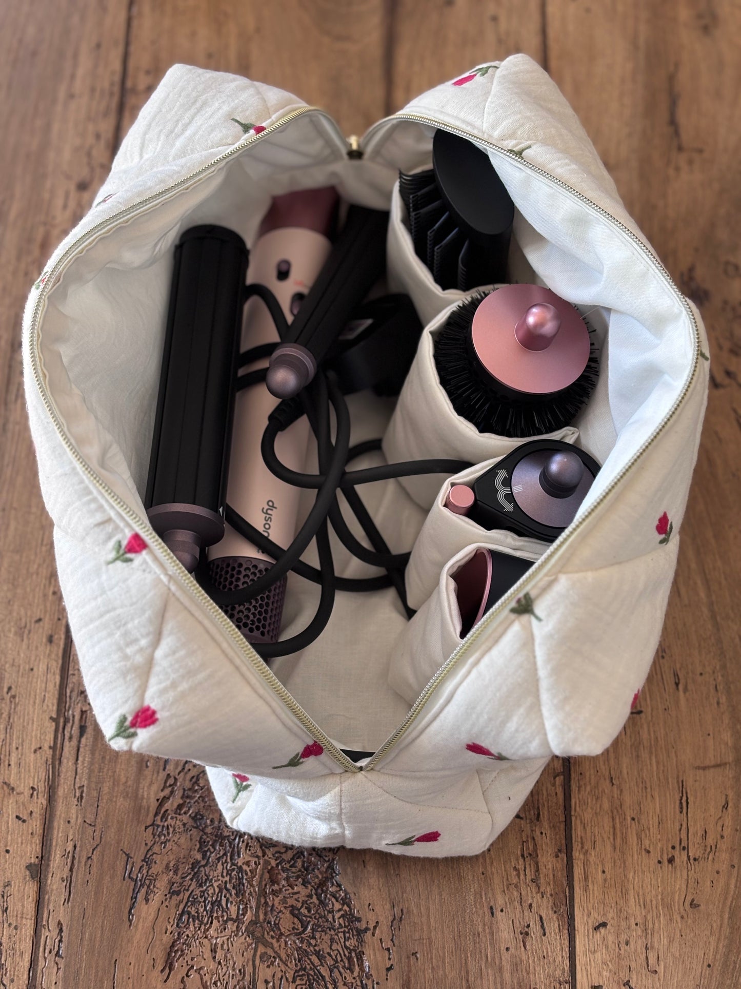 Trousse Rosalie - trousse brodée matelassée pour Dyson Airwrap et Shark FlexStyle
