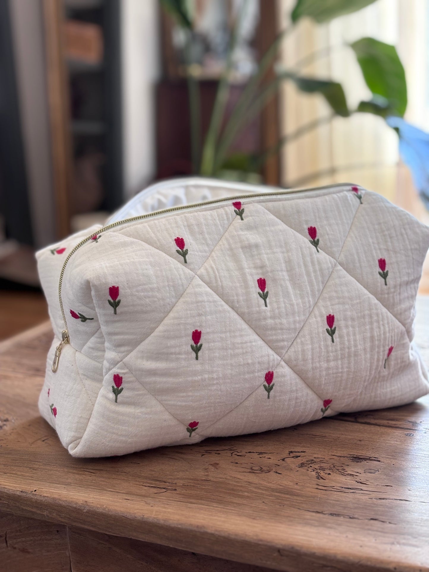 Trousse Rosalie - trousse brodée matelassée pour Dyson Airwrap et Shark FlexStyle