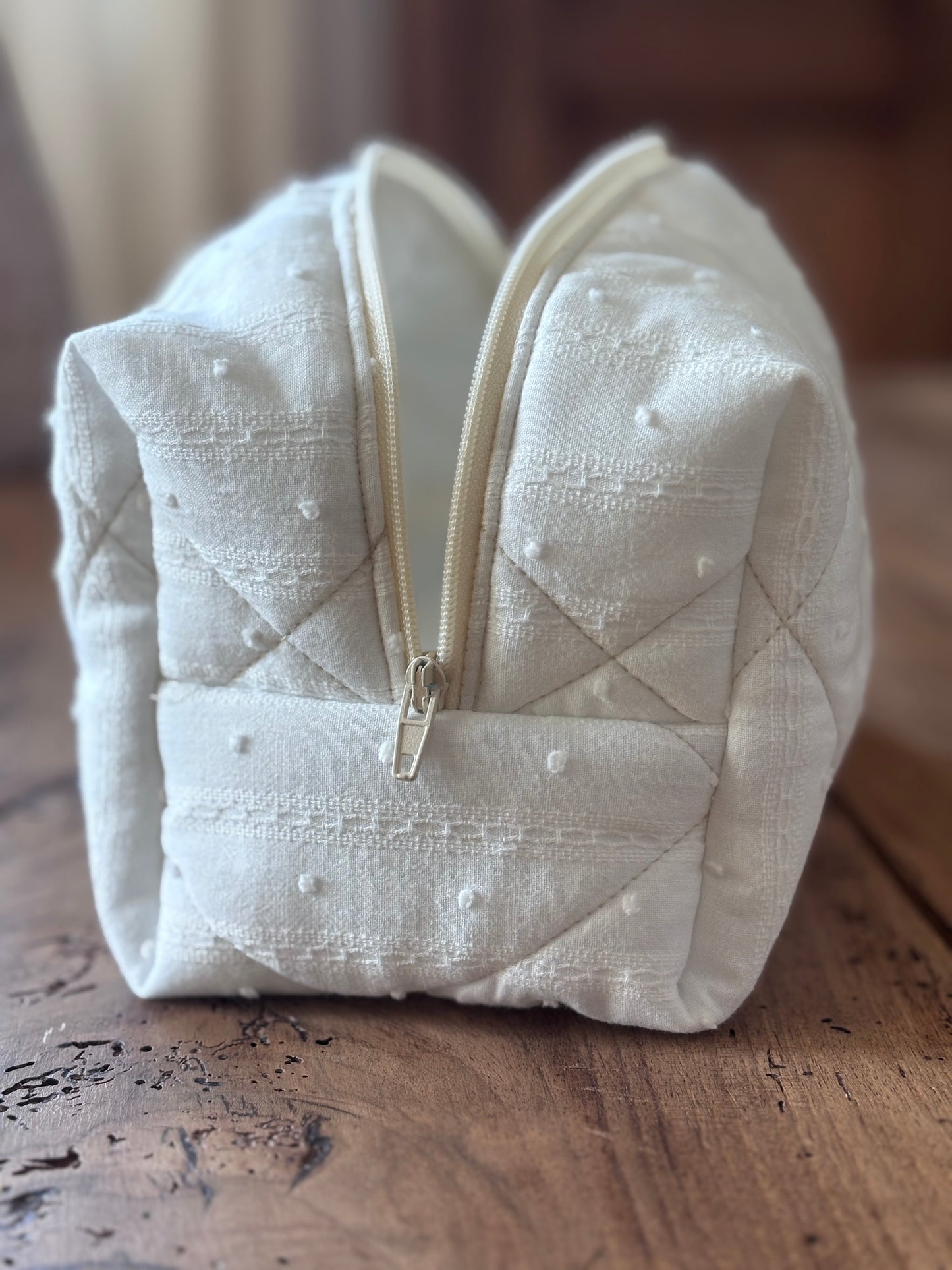 Trousse beauté matelassée Broderie Ecrue