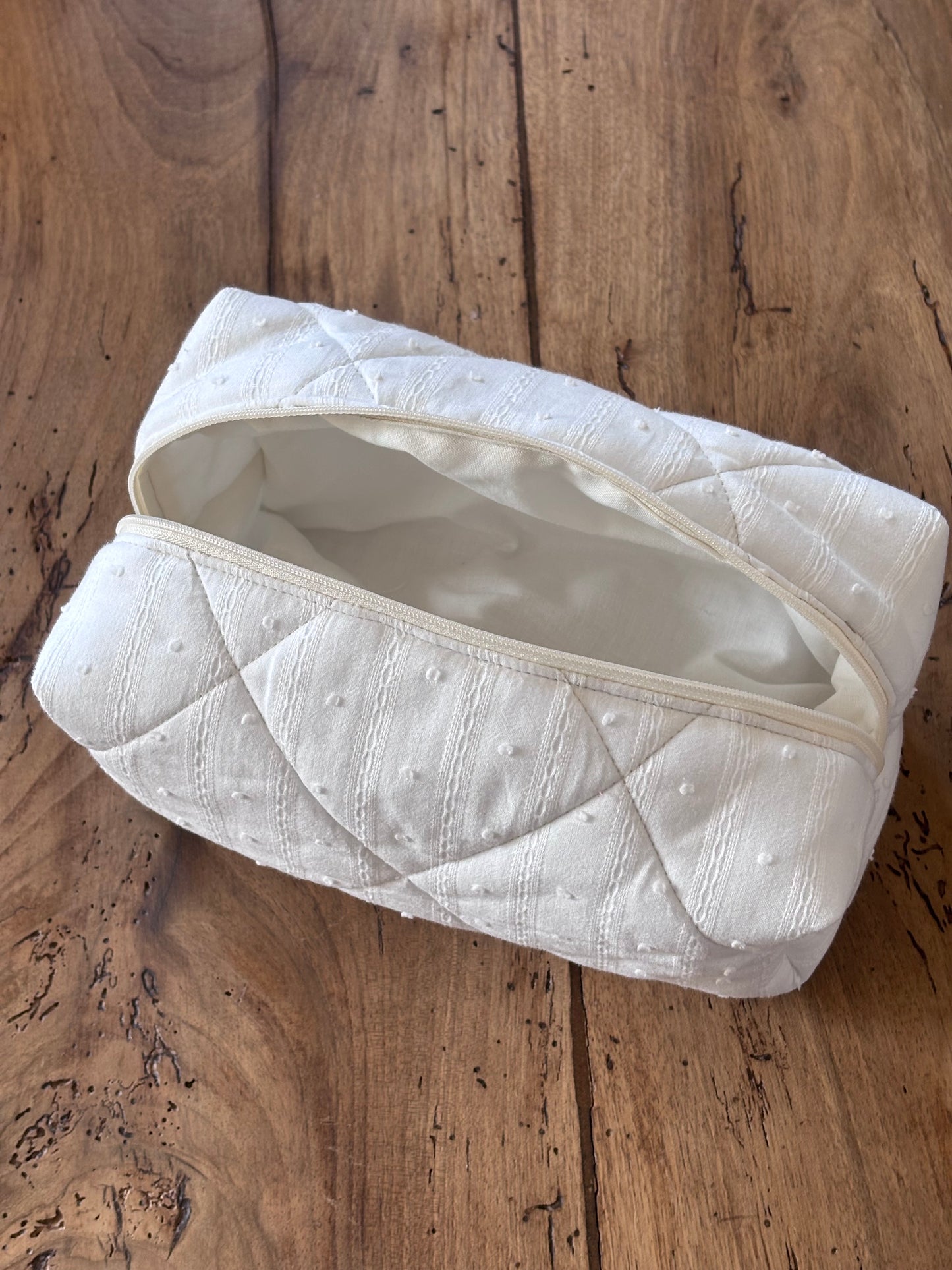 Trousse beauté matelassée Broderie Ecrue