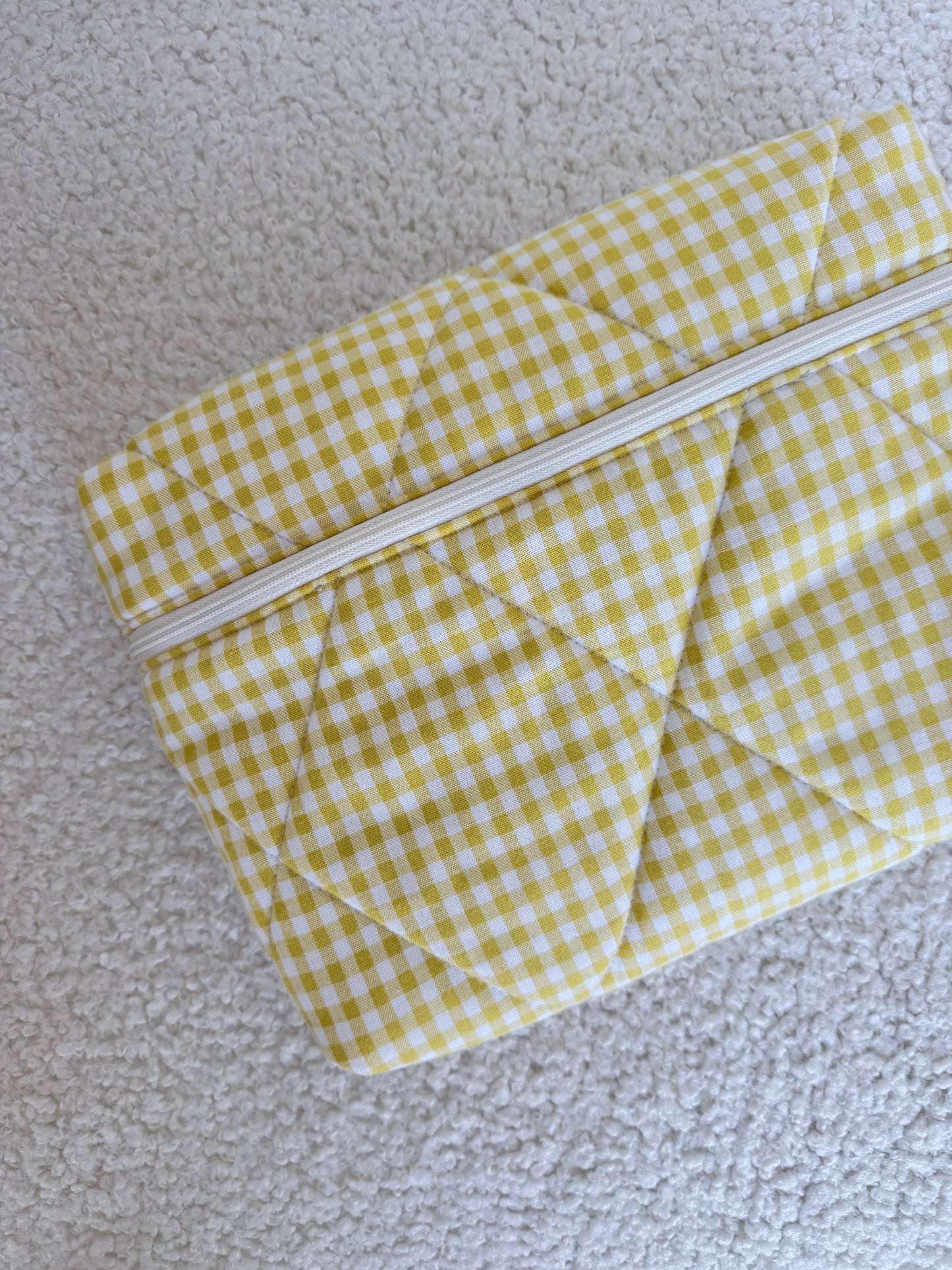 Pochette livre broché Louise – vichy jaune