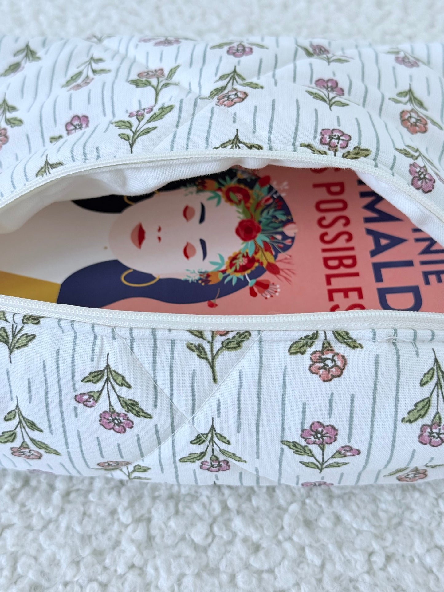 Pochette livre & liseuse Kindle Léonie – fleurie