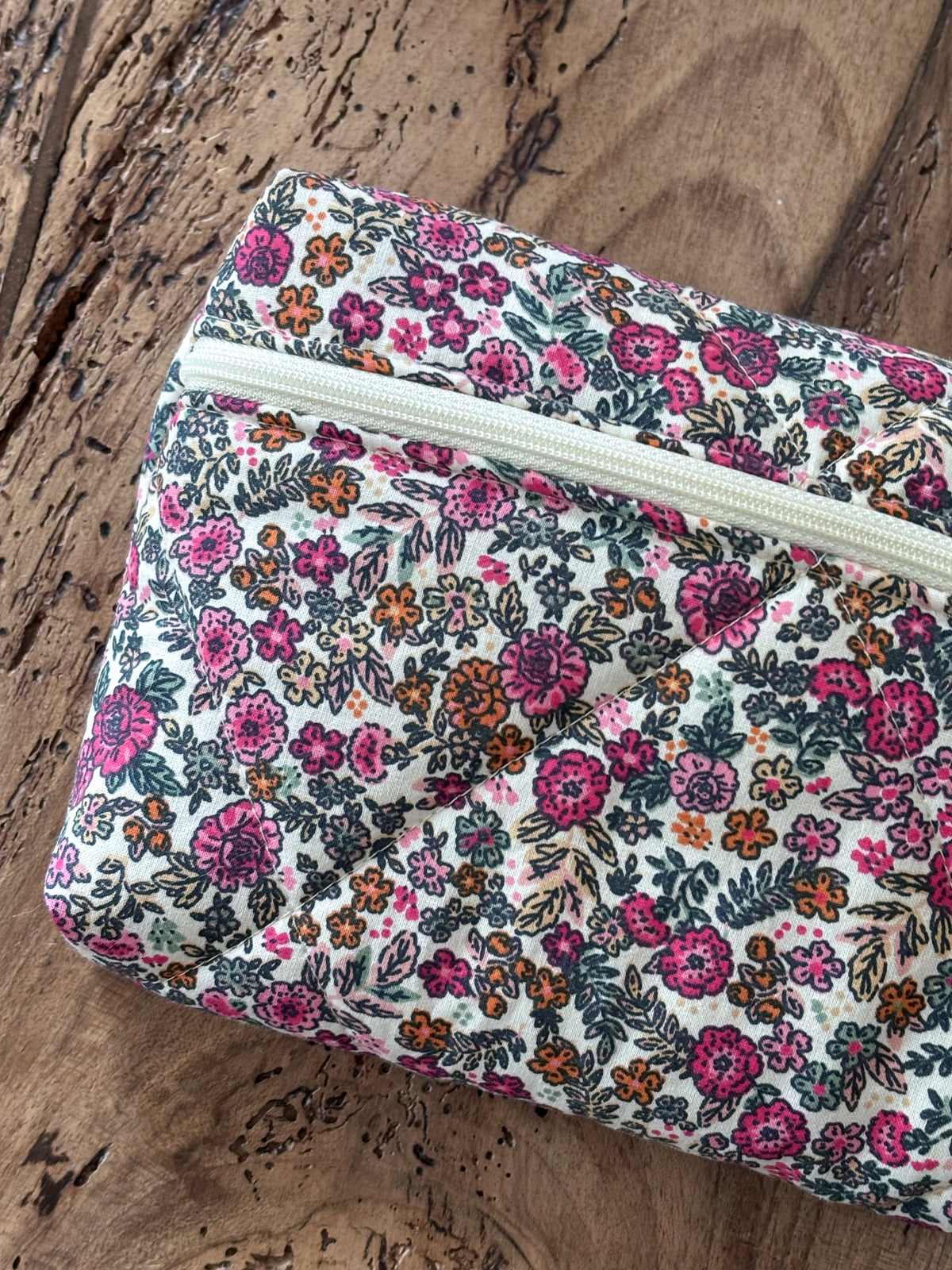 Pochette livre de poche - fleurie Romane - Compatible Kindle