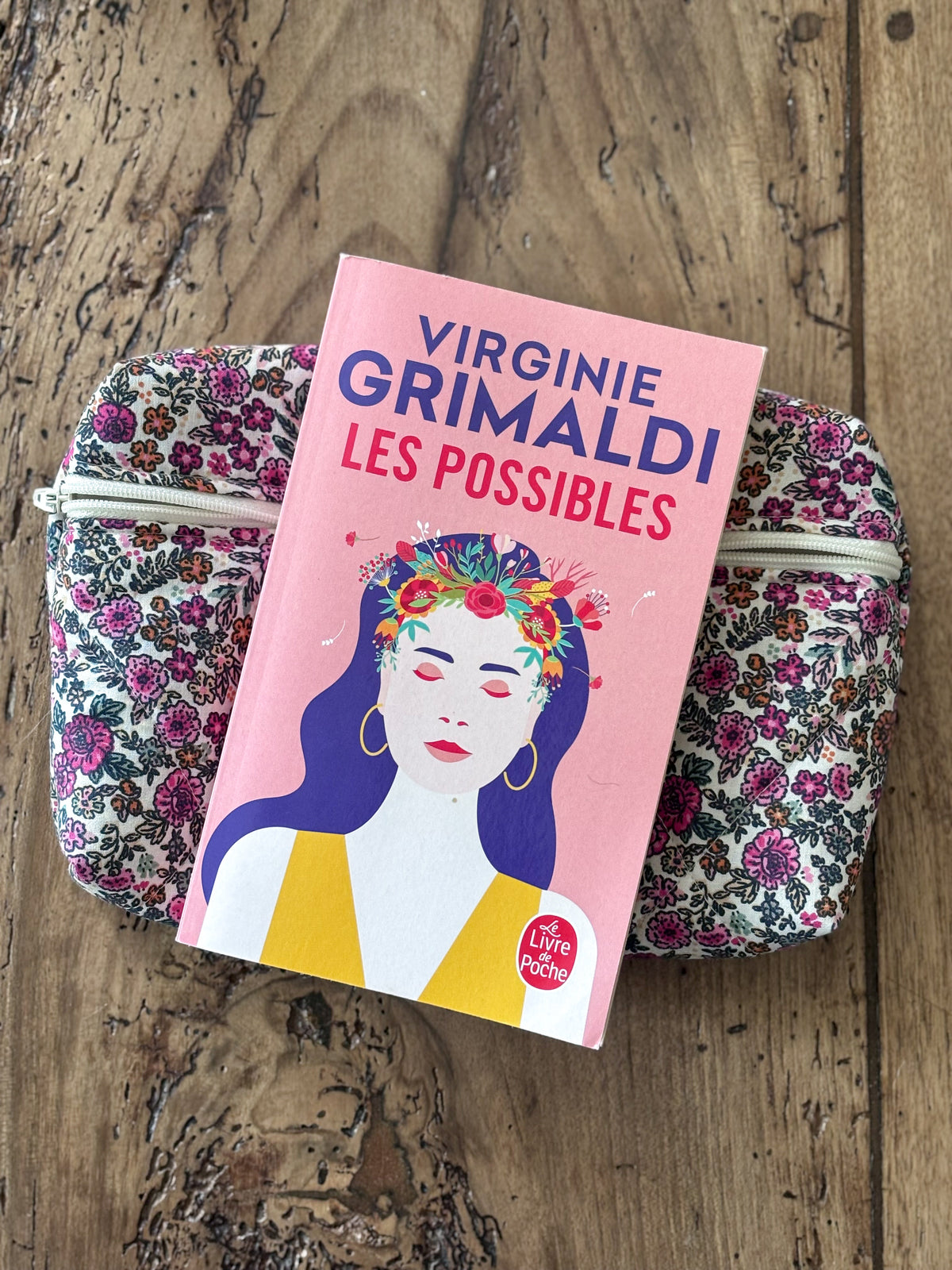 Pochette livre de poche - fleurie Romane - Compatible Kindle