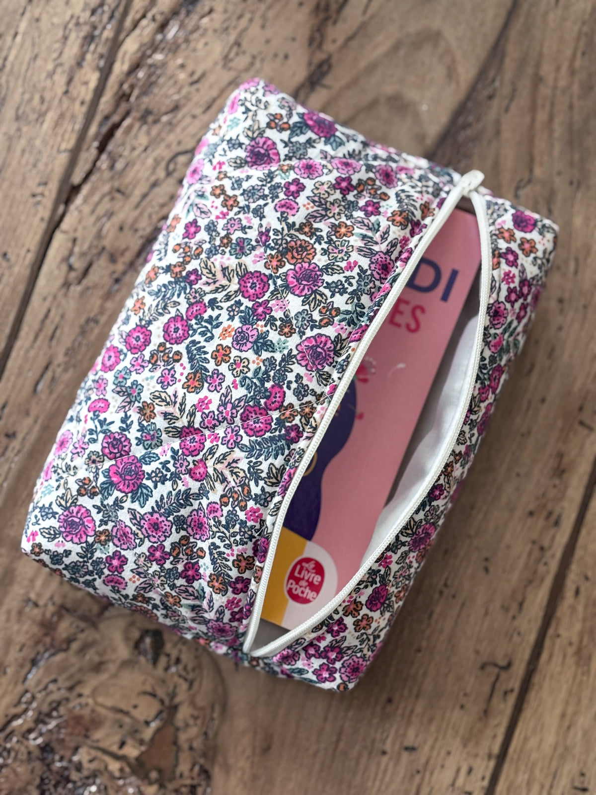 Pochette livre de poche - fleurie Romane - Compatible Kindle