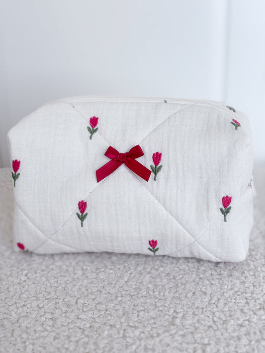 Trousse beauté matelassée brodée fleurie – Rosalie