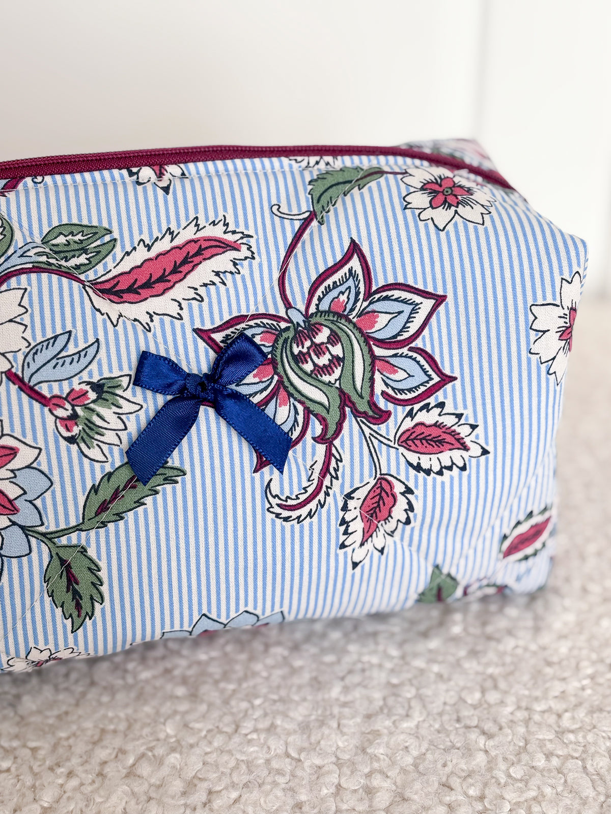 Trousse beauté matelassée fleurie – Constance