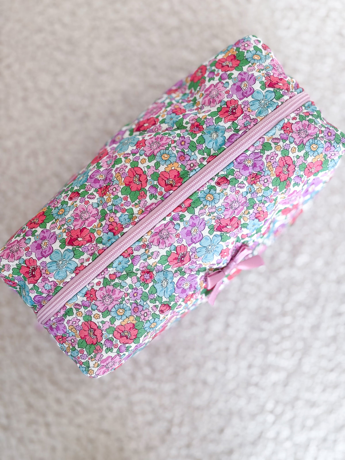 Trousse beauté matelassée fleurie – Iris