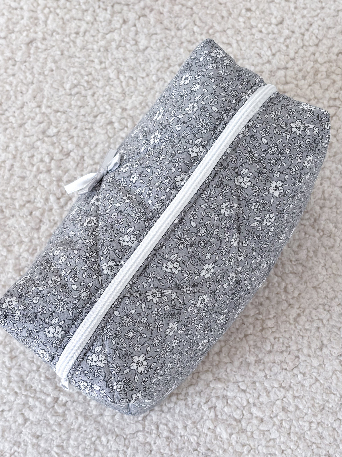 Trousse beauté matelassée fleurie – Marguerite