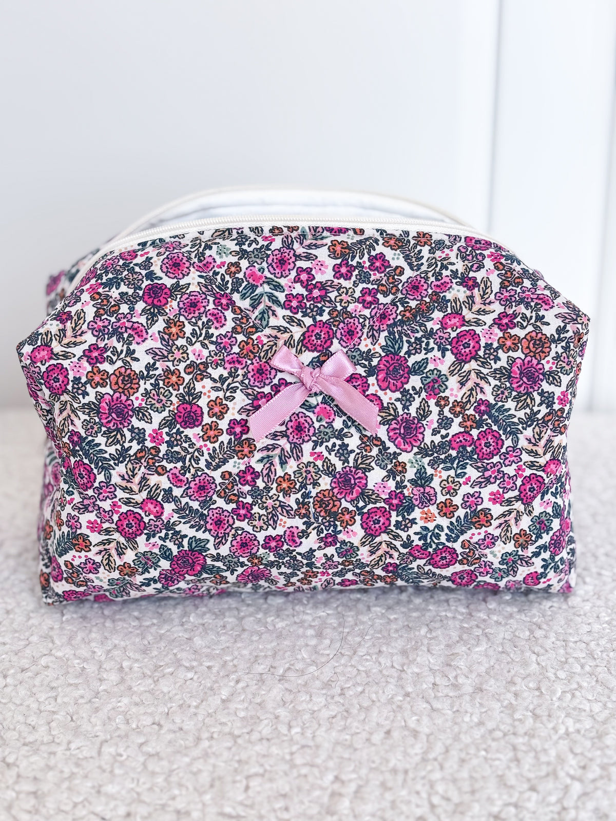 Trousse beauté matelassée fleurie – Romane