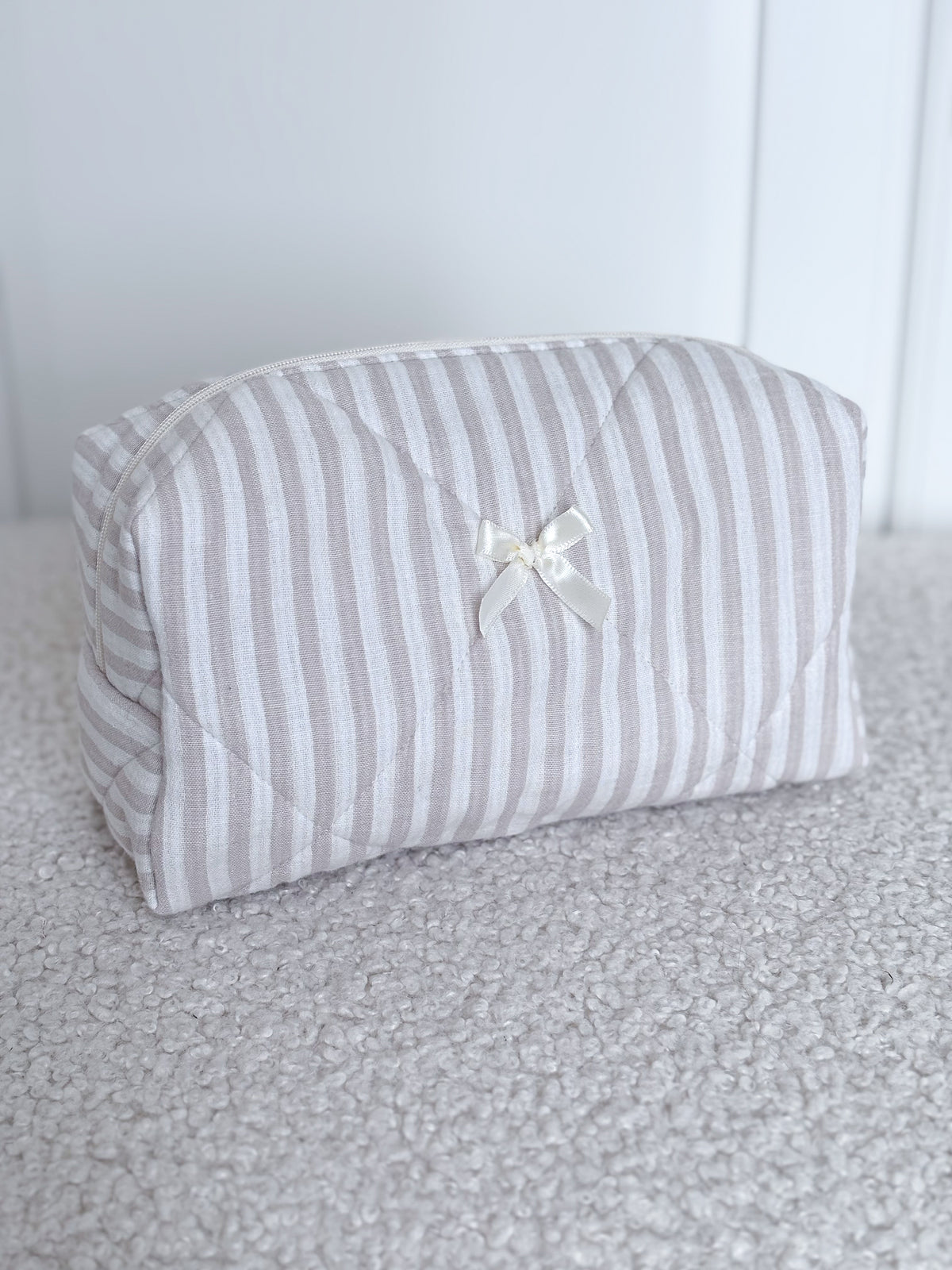 Trousse beauté matelassée rayée écrue beige – Albane